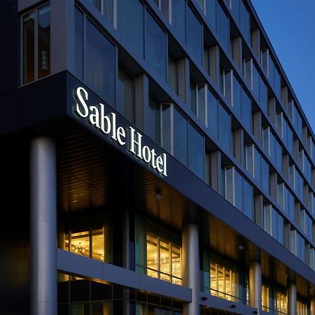 Отель Sable At Navy Pier Chicago, Curio Collection By Hilton Экстерьер фото