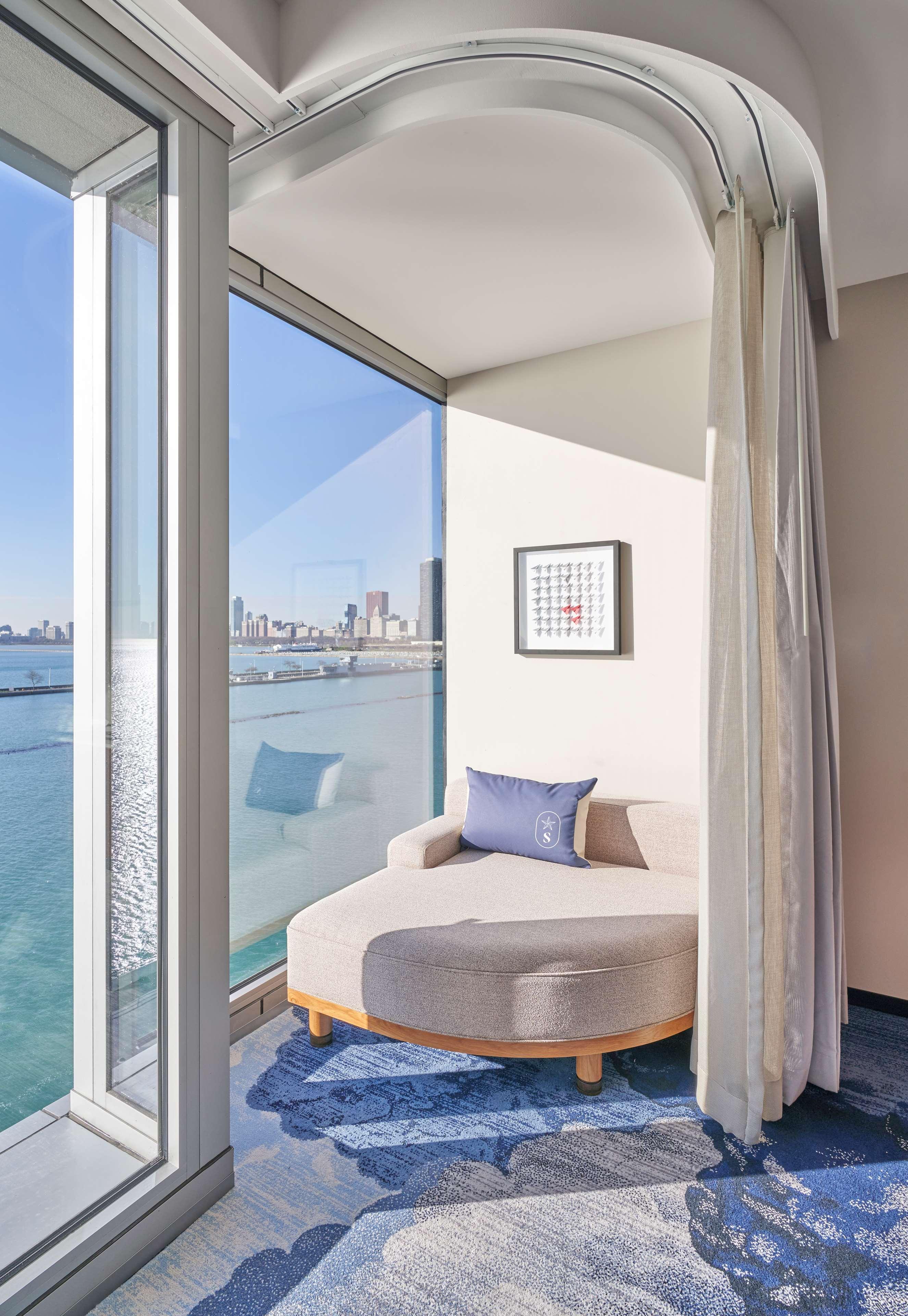 Отель Sable At Navy Pier Chicago, Curio Collection By Hilton Экстерьер фото