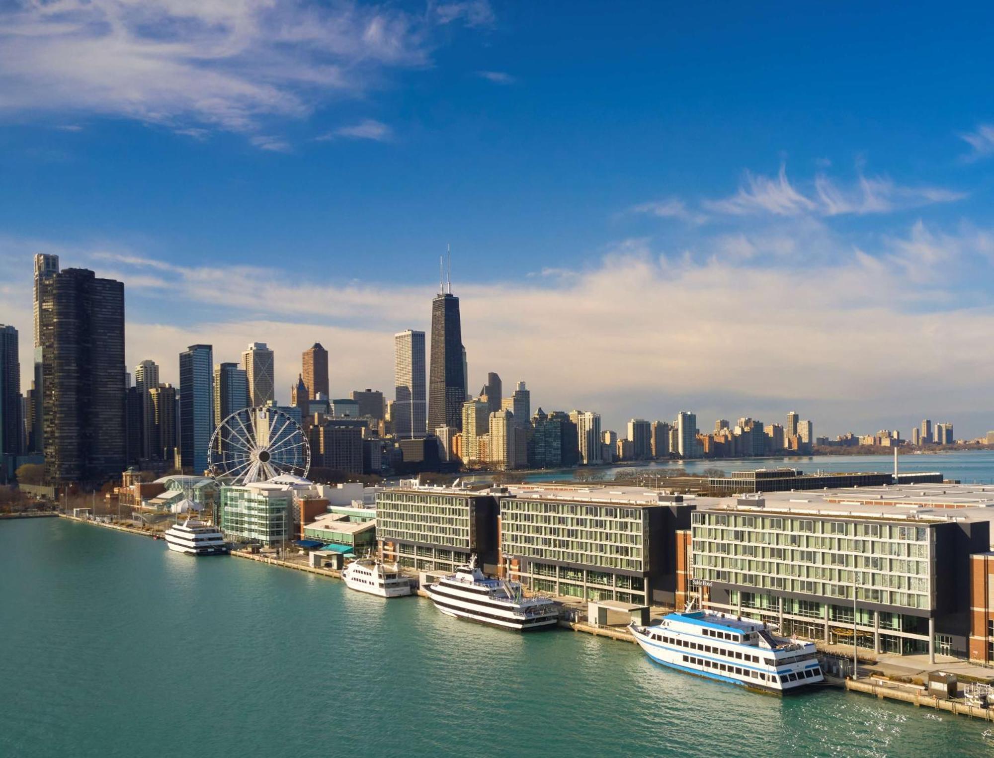 Отель Sable At Navy Pier Chicago, Curio Collection By Hilton Экстерьер фото
